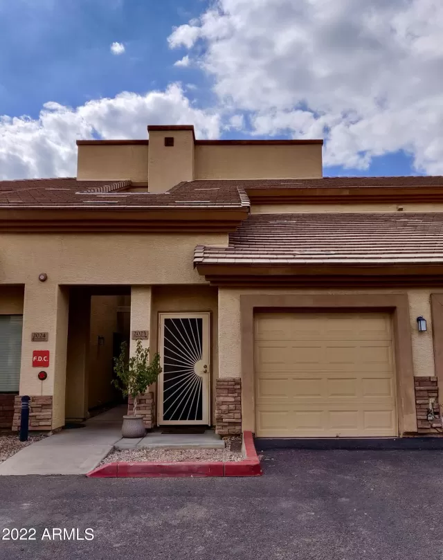 MLS: 6370686 Condo For Sale
