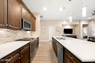 Photo #3: 6370933 Listing 