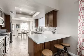 Photo #6: 6371031 Listing 