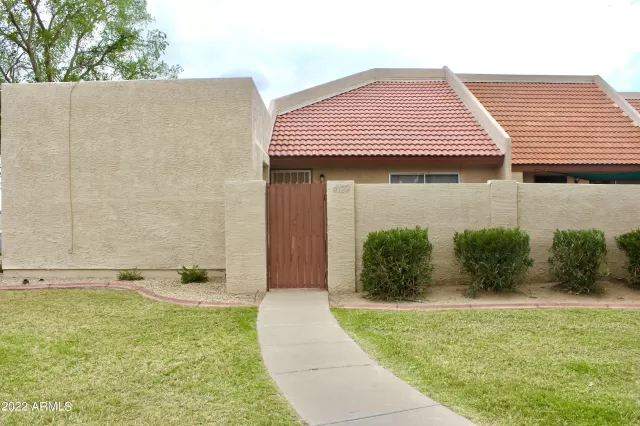 MLS: 6371033 Condo For Sale