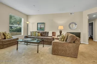 Photo #4: 6371174 Listing