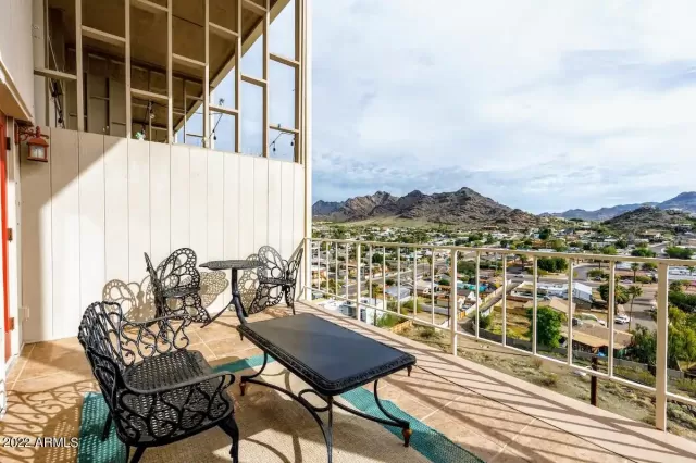 MLS: 6371239 Condo For Sale