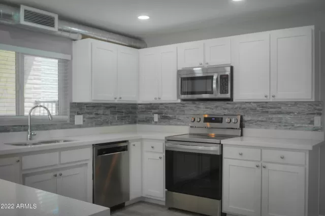 MLS: 6371266 Condo For Sale