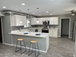 Photo #2: 6371266 Listing 