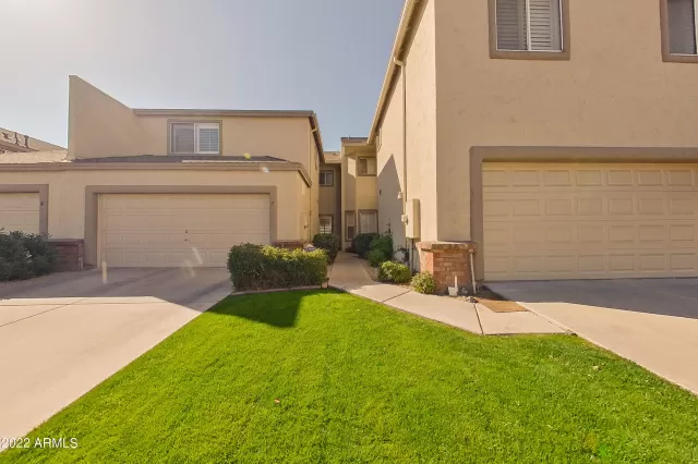 MLS: 6371469 Condo For Sale