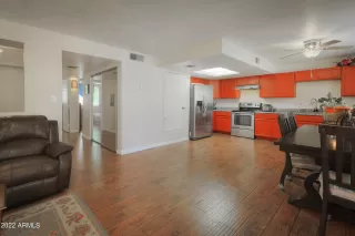 Photo #6: 6371740 Listing