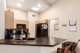 Photo #6: 6371790 Listing 