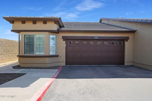 MLS: 6371969 Condo For Sale