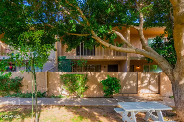 MLS: 6372135 Condo For Sale