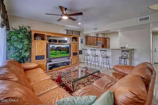 MLS: 6372188 Condo For Sale