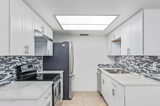 Photo #6: 6372258 Listing