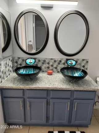 Photo #4: 6372300 Listing