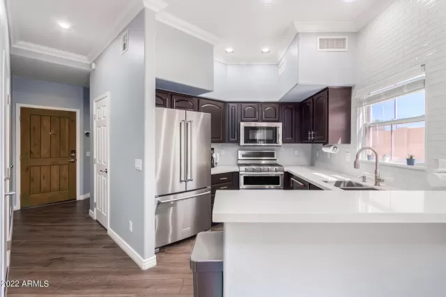 MLS: 6372393 Condo For Sale