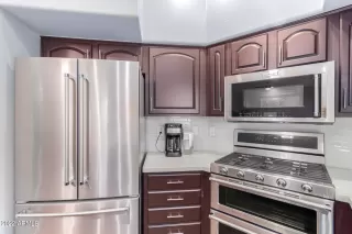 Photo #2: 6372393 Listing