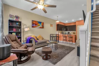 Photo #5: 6372577 Listing