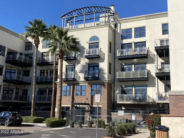 MLS: 6372622 Condo For Sale