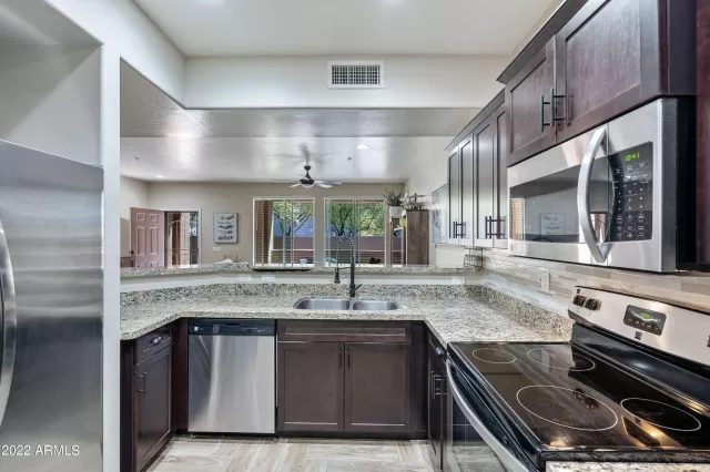 MLS: 6373110 Condo For Sale