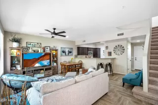 Photo #5: 6373110 Listing