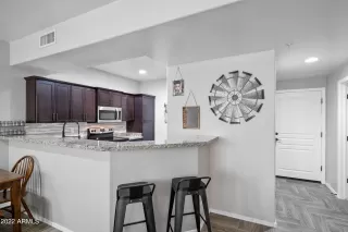 Photo #6: 6373110 Listing