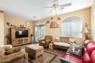 Photo #6: 6373283 Listing