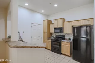 Photo #3: 6373370 Listing