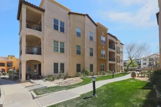 Photo #4: 6373370 Listing