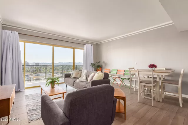 MLS: 6373379 Condo For Sale