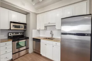 Photo #5: 6373379 Listing