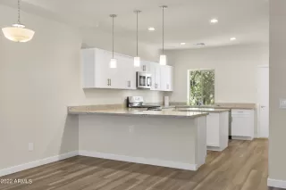 Photo #6: 6373498 Listing 