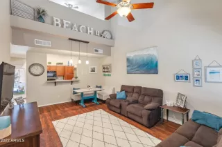 Photo #5: 6373596 Listing