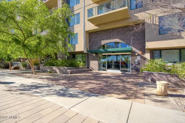 MLS: 6373623 Condo For Sale