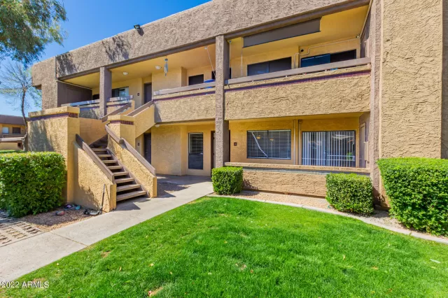 MLS: 6373860 Condo For Sale