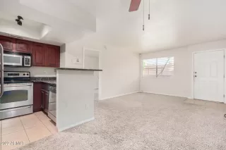 Photo #4: 6373860 Listing