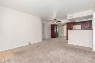 Photo #5: 6373860 Listing