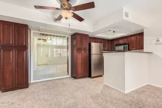 Photo #6: 6373860 Listing