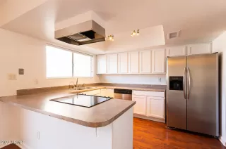 Photo #4: 6374348 Listing