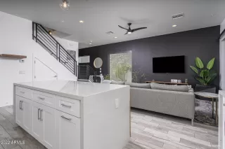 Photo #2: 6374919 Listing