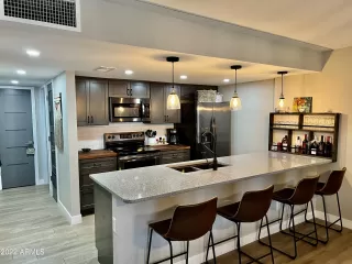 Photo #3: 6375126 Listing