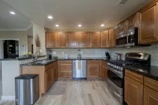 Photo #6: 6375331 Listing
