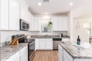 Photo #3: 6375435 Listing