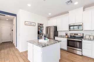 Photo #4: 6375435 Listing