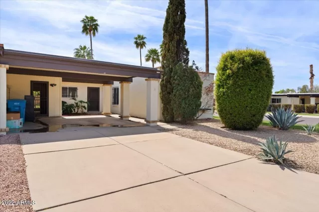 MLS: 6375487 Condo For Sale