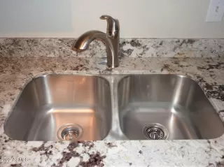 Photo #6: 6375495 Listing 