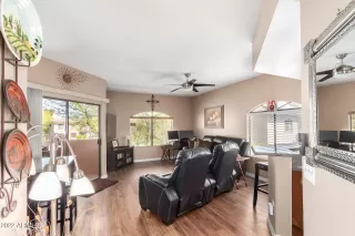 Photo #5: 6375501 Listing 