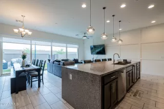 Photo #6: 6375542 Listing