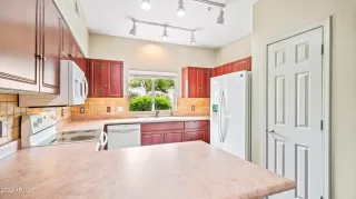 Photo #4: 6375715 Listing 