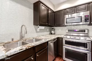 Photo #6: 6375905 Listing