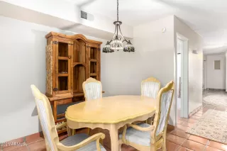 Photo #6: 6375927 Listing