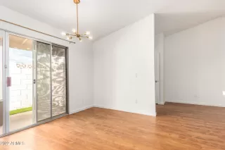 Photo #1: 6376000 Listing