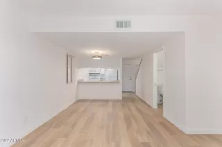 Photo #6: 6376214 Listing